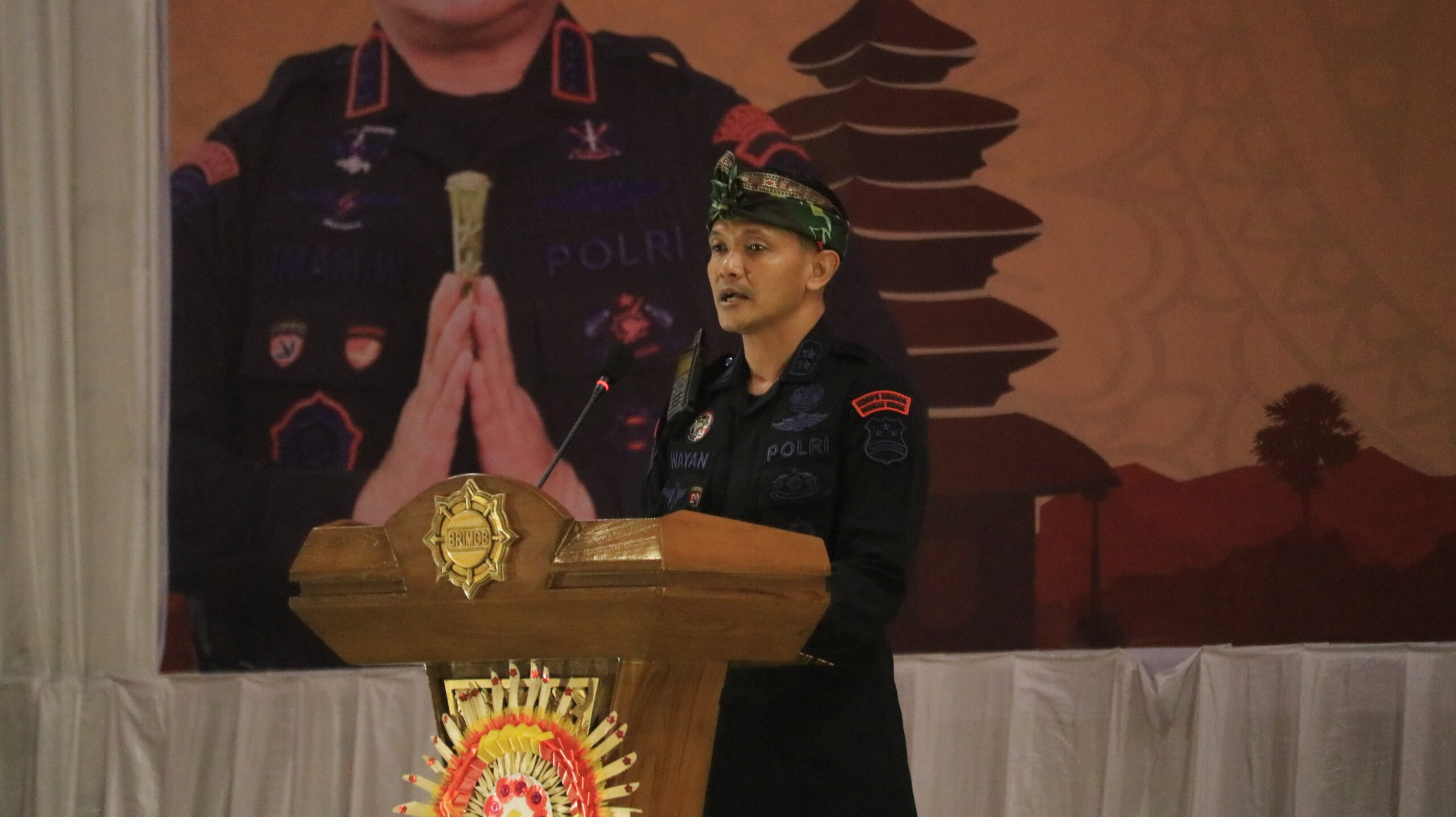 AKBP. Wayan Wayracana Aryawan, SIK. selaku Ketua Panitia Menyampaikan Laporan Kegiatan