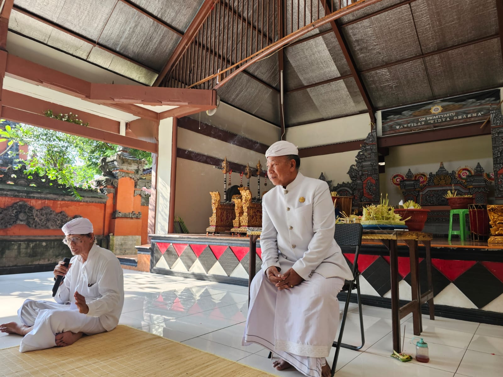 Pinandita I Gusti Ngurah Rai Menyampaikan Dharma Wacana dengan topik Tumpek Krulut